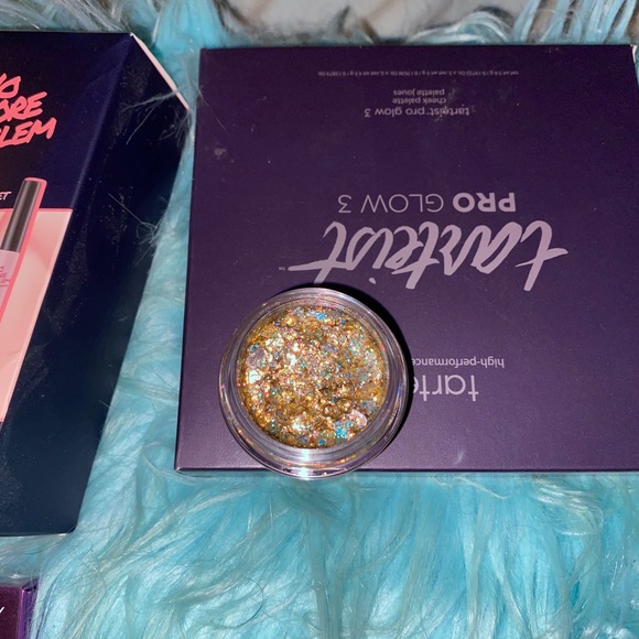 Makeup Bundle - Picture 6 of 6